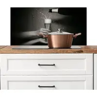 KitchenYeah Spatscherm keuken 90x45 cm - Kookplaat achterwand Champagnefles - Glas - Minimalistisch - Spetters - Muurbeschermer - Spatwand fornuis - Hoogwaardig aluminium