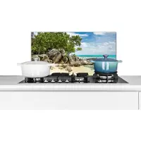 KitchenYeah Spatscherm keuken 70x30 cm - Kookplaat achterwand Strand - Stenen - Zee - Zomer - Muurbeschermer - Spatwand fornuis - Hoogwaardig aluminium