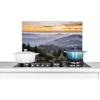 KitchenYeah Spatscherm keuken 60x40 cm - Kookplaat achterwand Bergen - Zon - Bos - Landschap - Muurbeschermer - Spatwand fornuis - Hoogwaardig aluminium