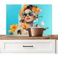 KitchenYeah Spatscherm keuken 80x55 cm - Kookplaat achterwand Bloemen - Vrouw - Zonnebril - Blauw - Muurbeschermer - Spatwand fornuis - Hoogwaardig aluminium