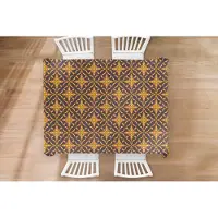 KitchenYeah Kerst Tafelkleed - Kerstmis Decoratie - Tafellaken - Patronen - Kerst - Goud - 200x150 cm - Kerstmis Versiering - Tafeldecoratie Kerstmis - Kerstdecoratie tafel - Tafelversiering