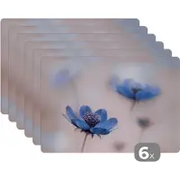 KitchenYeah Placemat - Placemats kunststof - Cosmos - Bloemen - Natuur - Blauw - 45x30 cm - 6 stuks - Hittebestendig - Anti-Slip - Onderlegger - Afneembaar