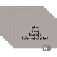 KitchenYeah Placemat - Placemats kunststof - Taupe - Eet om genoeg brandstof te hebben, niet voor de leuk - Quote - 45x30 cm - 6 stuks - Hittebestendig - Anti-Slip - Onderlegger - Afneembaar