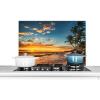 KitchenYeah Spatscherm keuken 90x60 cm - Kookplaat achterwand Strand - Zonsondergang - Zee - Palmboom - Muurbeschermer - Spatwand fornuis - Hoogwaardig aluminium
