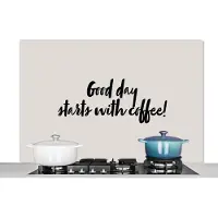 KitchenYeah Spatscherm keuken 120x80 cm - Kookplaat achterwand Quotes - Spreuken - Koffie - Good day starts with coffee! - Muurbeschermer - Spatwand fornuis - Hoogwaardig aluminium