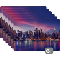 KitchenYeah Placemats - Amerika - Skyline - Nacht - New York - Roze - Onderleggers - Placemats - Onderleggers placemats - 45x30 cm - 6 stuks