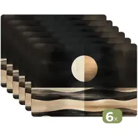 KitchenYeah Placemats - 6 stuks - 45x30 cm - Placemat kunststof - Maan - Cirkel - Goud - Borden onderleggers - Decoratie voor op tafel - Keuken tafeldecoratie accessoires - Vinyl onderlegger - Tafelversiering