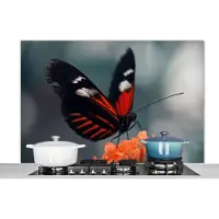 KitchenYeah Spatscherm keuken 120x80 cm - Kookplaat achterwand Vlinder - Bloemen - Insect - Muurbeschermer - Spatwand fornuis - Hoogwaardig aluminium