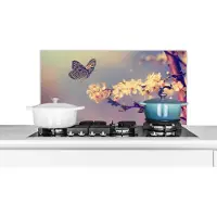 KitchenYeah Spatscherm - Spatwand keuken - Vlinders - Bloemen - Bloesem takken - Natuur - Zon - Spatscherm dieren - 90x45 cm - Keuken decoratie - Muurbeschermer - Achterwand keuken