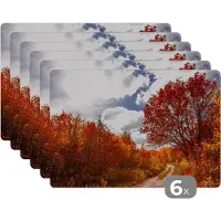 KitchenYeah Placemats - Onderleggers rond - Boom - Herfst - Rood - Lucht - Onderlegger - 45x30 cm - Placemat - 6 stuks