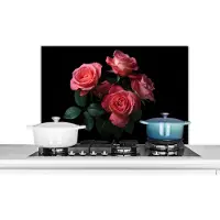 KitchenYeah Spatscherm keuken 80x55 cm - Kookplaat achterwand Rozen - Roze - Bloemen - Natuur - Zwart - Muurbeschermer - Spatwand fornuis - Hoogwaardig aluminium