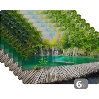 KitchenYeah Placemat - Placemats kunststof - Brug - Waterval - Natuur - 45x30 cm - 6 stuks - Hittebestendig - Anti-Slip - Onderlegger - Afneembaar