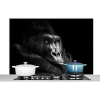 KitchenYeah Spatscherm keuken 120x80 cm - Kookplaat achterwand Gorilla - Aap - Zwart - Wit - Portret - Muurbeschermer - Spatwand fornuis - Hoogwaardig aluminium