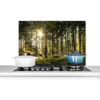 KitchenYeah Spatscherm keuken 80x55 cm - Kookplaat achterwand Hert - Natuur - Bos - Muurbeschermer - Spatwand fornuis - Hoogwaardig aluminium