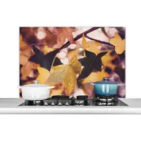 KitchenYeah Spatscherm keuken 100x65 cm - Kookplaat achterwand Bladeren - Esdoorn - Herfst - Seizoenen - Muurbeschermer - Spatwand fornuis - Hoogwaardig aluminium