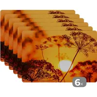 KitchenYeah Placemat - Placemats kunststof - Planten - Bloemen - Zonsondergang - Oranje - 45x30 cm - 6 stuks - Hittebestendig - Anti-Slip - Onderlegger - Afneembaar