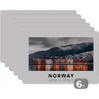 KitchenYeah Placemat - Placemats kunststof - Noorwegen - Huizen - Meer - 45x30 cm - 6 stuks - Hittebestendig - Anti-Slip - Onderlegger - Afneembaar