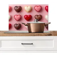 KitchenYeah Spatscherm keuken 60x40 cm - Kookplaat achterwand Macarons - Hartjes - Kleurrijk - Roze - Muurbeschermer - Spatwand fornuis - Hoogwaardig aluminium