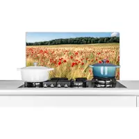 KitchenYeah Spatscherm keuken 90x45 cm - Kookplaat achterwand Wilde Klaprozen in een groot veld - Muurbeschermer - Spatwand fornuis - Hoogwaardig aluminium