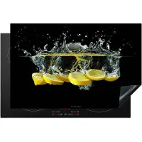 KitchenYeah Inductie beschermer 81,6x52,7 cm - Citroen - Water - Fruit - Kookplaataccessoires - Afdekplaat voor kookplaat - Inductieplaat mat - Afdekmat voor inductiekookplaat - Keuken decoratie