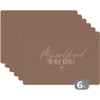 KitchenYeah Placemat - Placemats kunststof - Vriendin - Quotes - Relatie - Spreuken - My girlfriend is the best! - 45x30 cm - 6 stuks - Hittebestendig - Anti-Slip - Onderlegger - Afneembaar