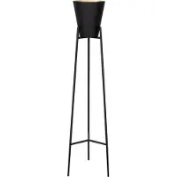 Atmooz Xavier vloerlamp – Ø 33 x 150 cm – Zwart metaal – Goudkleurige binnenkant – E27 – Driehoekige vloerlamp [Naam van de lamp]