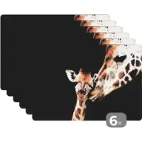 KitchenYeah Placemat - Placemats kunststof - Giraffe - Dieren - Zwart - Portret - Dieren - 45x30 cm - 6 stuks - Hittebestendig - Anti-Slip - Onderlegger - Afneembaar