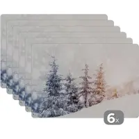 KitchenYeah Placemat - Placemats kunststof - Boom - Sneeuw - Winter - 45x30 cm - 6 stuks - Hittebestendig - Anti-Slip - Onderlegger - Afneembaar