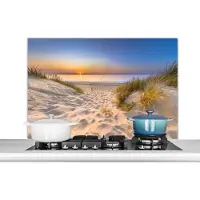 KitchenYeah Spatscherm keuken 100x65 cm - Kookplaat achterwand Duin - Zonsondergang - Horizon - Strand - Gras - Muurbeschermer - Spatwand fornuis - Hoogwaardig aluminium