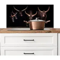 KitchenYeah Spatscherm keuken 90x45 cm - Kookplaat achterwand Stieren - Dieren - Bruin - Donker - Muurbeschermer - Spatwand fornuis - Hoogwaardig aluminium