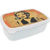 MuchoWow Broodtrommel Wit - Lunchbox Retro - Vrouw - Koptelefoon - Oranje - Brooddoos 18x12x6 cm - Brood lunch box - Broodtrommels voor kinderen en volwassenen