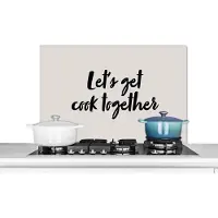 KitchenYeah Spatscherm keuken 80x55 cm - Kookplaat achterwand Quotes - Let's get cook together - Spreuken - Koken - Koppel - Muurbeschermer - Spatwand fornuis - Hoogwaardig aluminium
