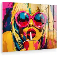 MuchoWow Glasschilderij 160x120 cm - Schilderij acrylglas - Zonnebril - Roze - Vrouw - Rietje - Foto op glas - Muurdecoratie woonkamer - Wanddecoratie slaapkamer - Schilderijen