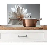KitchenYeah Spatscherm keuken 70x50 cm - Kookplaat achterwand Bloem - Wit - Neutraal - Muurbeschermer - Spatwand fornuis - Hoogwaardig aluminium