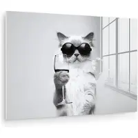 MuchoWow Glasschilderij 150x100 cm - Schilderij acrylglas - Kat - Zonnebril - Wijnglas - Langharig - Foto op glas - Muurdecoratie woonkamer - Wanddecoratie slaapkamer - Schilderijen
