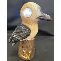 Impuls Polyresin solarlamp "meeuw op boomstam" - meerkleurig - met 2 LEDs - Staand model - hoogte 18 x 9 x 6 cm - Tuindecoratie - Tuinverlichting