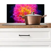 KitchenYeah Spatscherm keuken 70x30 cm - Kookplaat achterwand Roze - Dahlia - Kleurrijk - Muurbeschermer - Spatwand fornuis - Hoogwaardig aluminium