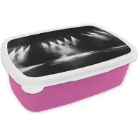 MuchoWow Broodtrommel Roze - Lunchbox Theaterzaal - Mist - Spotlights - Zwart - Brooddoos 18x12x6 cm - Brood lunch box - Broodtrommels voor kinderen en volwassenen