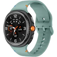 Strap-it Siliconen bandje met gespsluiting geschikt voor Samsung Galaxy Watch 9 (40/44mm) / Watch 8 (40/44mm) / 8 Classic (46mm) - dennengroen