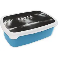 MuchoWow Broodtrommel Blauw - Lunchbox Theaterzaal - Mist - Spotlights - Zwart - Brooddoos 18x12x6 cm - Brood lunch box - Broodtrommels voor kinderen en volwassenen