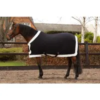Harry's Horse FLEECEDEKEN STAATSIE MET BORSTFLAP Zwart