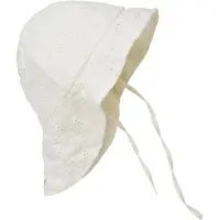 En fant Kinderhoed Sun met w. string