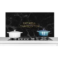 KitchenYeah Spatscherm keuken 120x60 cm - Kookplaat achterwand Quotes - Eten - Reizen - Goud - Muurbeschermer - Spatwand fornuis - Hoogwaardig aluminium