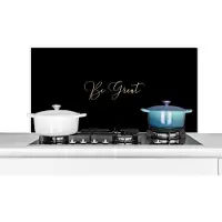 KitchenYeah Spatscherm keuken 100x50 cm - Kookplaat achterwand Quote - Spreuken - Goud - Zwart - Muurbeschermer - Spatwand fornuis - Hoogwaardig aluminium