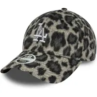 New Era female cosy animal 9forty pet -