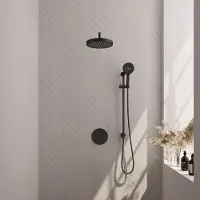 Brauer Stripe inbouw regendouche rond met 25cm hoofddouche, rond met gebogen muurarm, glijstang en 3 standen handdouche set 47 zwart mat