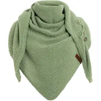 Knit Factory Coco Gebreide Omslagdoek - Driehoek Sjaal Dames - Dames sjaal - Wintersjaal - Stola - Wollen sjaal - Groene sjaal - Sage Green - 190x85 cm - Inclusief sierspeld