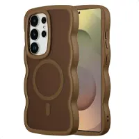 Selencia Wavy Backcover met MagSafe voor de Samsung Galaxy S25 Ultra - Mocha Brown