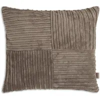 Knit Factory Ritz Sierkussen - Vierkant kussen - Kussen woonkamer - Bank kussen - Decoratie kussen - Modern - Taupe - 50x50 cm - Superzacht - Kussenhoes inclusief kussenvulling