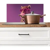 KitchenYeah Spatscherm keuken 60x30 cm - Kookplaat achterwand Panter - Zonnebril - Kauwgombel - Roze - Muurbeschermer - Spatwand fornuis - Hoogwaardig aluminium